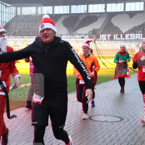 07.12.2025 - St. Pauli X-Mass-Run No. 15 Luisa Fischer http://msf.ph/oto/9376304 07.12.2025 11:08:05 Ziel 1866, 1824, 12, 315, 77, 271, 273, 281, 286, 293, 315, 332, 342, 344, 377, 389, 397, 476, 490, 591, 596, 603, 621, 622, 623, 653, 673, 688, 772, 774, 781, 1107, 1123, 1129, 1202, 1206, 1233, 1235, 1378, 1381, 1382, 1383, 1439, 1441, 1460, 1509, 1520, 1585, 1587, 1812, 1824, 1866, 1910, 2403, 2693, 5008 meine-sportfotos.de