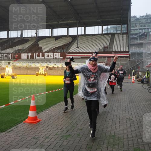07.12.2025 - St. Pauli X-Mass-Run No. 15 Fabian Wolf http://msf.ph/oto/9376308 07.12.2025 10:05:23 Ziel 114, 543, 668, 950, 1121, 1316, 1374, 1481, 1661, 1761, 3186, 3386, 4036, 4556, 4558 meine-sportfotos.de