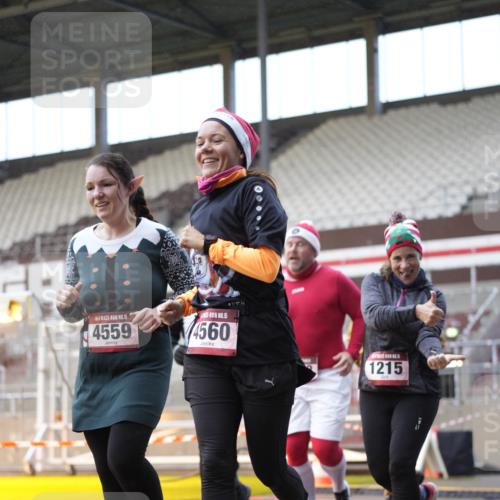 07.12.2025 - St. Pauli X-Mass-Run No. 15 Patografie http://msf.ph/oto/9376311 07.12.2025 10:05:33 Ziel 123, 363, 385, 512, 668, 945, 950, 1215, 1222, 1316, 1374, 3231, 4552, 4555, 4556, 4558, 4559, 4560 meine-sportfotos.de