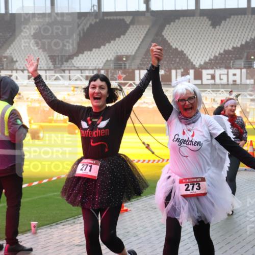 07.12.2025 - St. Pauli X-Mass-Run No. 15 Luisa Fischer http://msf.ph/oto/9376350 07.12.2025 11:08:16 Ziel 1439, 271, 15, 273, 77, 271, 273, 286, 293, 315, 332, 377, 389, 397, 476, 623, 629, 635, 653, 673, 772, 774, 781, 1107, 1123, 1129, 1226, 1230, 1233, 1235, 1249, 1342, 1355, 1378, 1381, 1382, 1383, 1439, 1441, 1460, 1509, 1520, 1525, 1596, 1809, 1810, 1812, 1824, 1866, 1910, 2693, 4798, 4815, 5008 meine-sportfotos.de