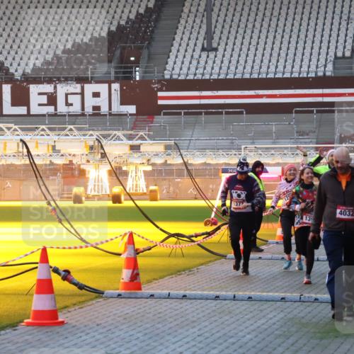07.12.2025 - St. Pauli X-Mass-Run No. 15 Luisa Fischer http://msf.ph/oto/9376358 07.12.2025 09:57:43 Ziel 1377, 139, 4032, 497, 632, 1116, 1292, 1293, 1377, 1395, 2678, 2861, 3320, 4032 meine-sportfotos.de
