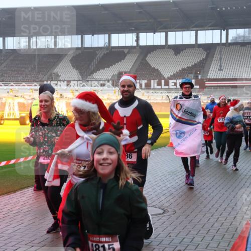 07.12.2025 - St. Pauli X-Mass-Run No. 15 Luisa Fischer http://msf.ph/oto/9376417 07.12.2025 11:08:26 Ziel 86, 4815, 129, 26, 1123, 774, 77, 100, 271, 273, 286, 293, 315, 332, 377, 389, 396, 397, 623, 629, 635, 653, 758, 772, 774, 1078, 1107, 1123, 1129, 1170, 1226, 1230, 1235, 1249, 1342, 1355, 1378, 1381, 1382, 1383, 1439, 1441, 1460, 1509, 1520, 1525, 1559, 1560, 1596, 1809, 1810, 1812, 1824, 1866, 1910, 2693, 4798, 4815 meine-sportfotos.de