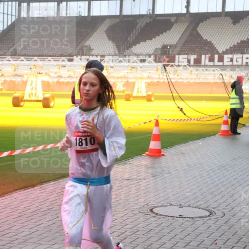 07.12.2025 - St. Pauli X-Mass-Run No. 15 Luisa Fischer http://msf.ph/oto/9376450 07.12.2025 11:08:34 Ziel 1810, 629, 124, 100, 152, 155, 166, 271, 273, 286, 293, 389, 396, 397, 446, 629, 635, 653, 758, 772, 774, 784, 1078, 1107, 1123, 1129, 1170, 1184, 1226, 1230, 1249, 1342, 1355, 1378, 1381, 1382, 1383, 1439, 1441, 1460, 1520, 1525, 1559, 1560, 1596, 1706, 1809, 1810, 1812, 2693, 4798, 4815 meine-sportfotos.de