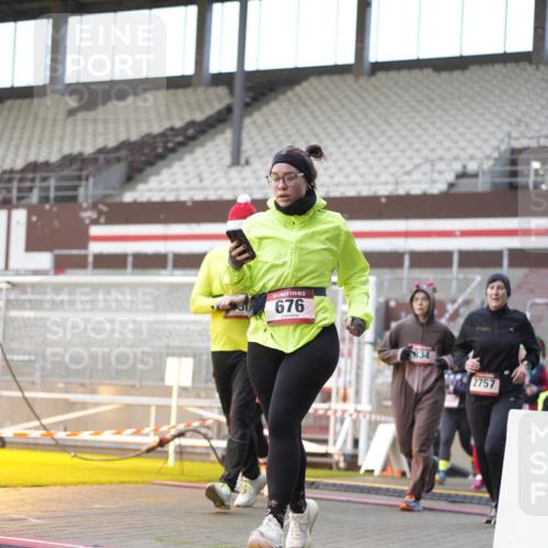 07.12.2025 - St. Pauli X-Mass-Run No. 15 Patografie http://msf.ph/oto/9376456 07.12.2025 10:05:52 Ziel 2, 3, 54, 180, 424, 512, 676, 805, 834, 1789, 1791, 2756, 2757, 3172, 3812, 3814, 3857, 3859, 3877, 4194, 4195, 4235, 4236, 4237 meine-sportfotos.de