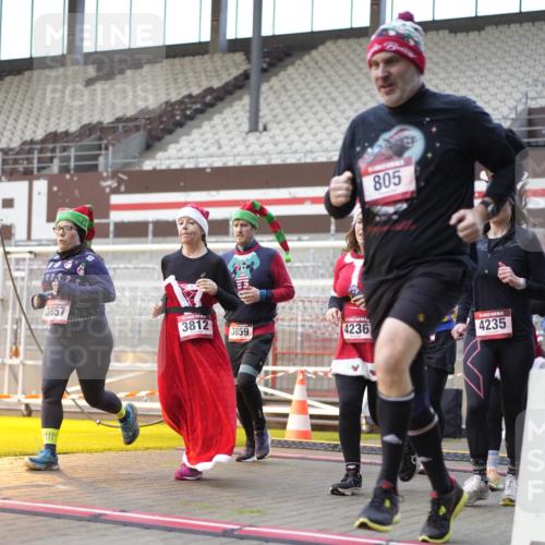 07.12.2025 - St. Pauli X-Mass-Run No. 15 Patografie http://msf.ph/oto/9376493 07.12.2025 10:05:54 Ziel 2, 3, 54, 180, 424, 468, 676, 805, 834, 1788, 1789, 1791, 2756, 2757, 3093, 3172, 3812, 3814, 3857, 3859, 3877, 4194, 4195, 4235, 4236, 4237, 4251 meine-sportfotos.de