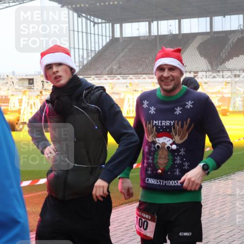 07.12.2025 - St. Pauli X-Mass-Run No. 15 Luisa Fischer http://msf.ph/oto/9376497 07.12.2025 11:08:42 Ziel 15, 100, 100, 152, 155, 166, 271, 286, 293, 396, 446, 629, 635, 653, 758, 772, 774, 784, 1078, 1107, 1123, 1129, 1170, 1184, 1226, 1230, 1249, 1342, 1355, 1378, 1381, 1382, 1383, 1424, 1439, 1441, 1460, 1491, 1520, 1525, 1559, 1560, 1596, 1625, 1706, 1809, 1810, 2259, 2893, 4584, 4798, 4815, 4819, 4830 meine-sportfotos.de