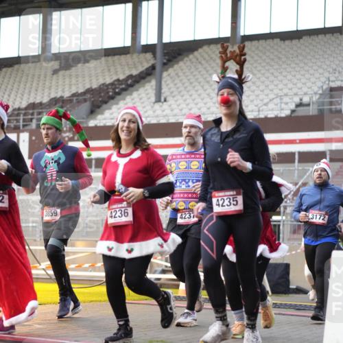 07.12.2025 - St. Pauli X-Mass-Run No. 15 Patografie http://msf.ph/oto/9376499 07.12.2025 10:05:55 Ziel 2, 3, 148, 180, 424, 468, 676, 805, 834, 1788, 1789, 1791, 2756, 2757, 3093, 3172, 3196, 3812, 3814, 3857, 3859, 3877, 4194, 4195, 4235, 4236, 4237, 4246, 4251 meine-sportfotos.de