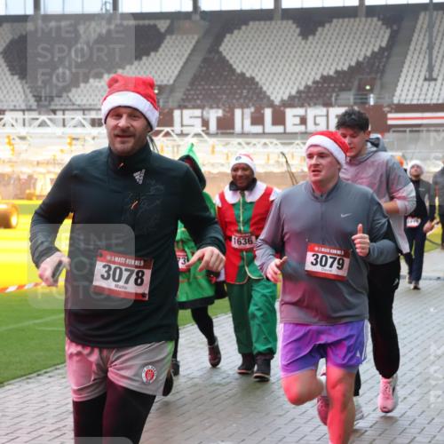 07.12.2025 - St. Pauli X-Mass-Run No. 15 Luisa Fischer http://msf.ph/oto/9376525 07.12.2025 10:23:30 Ziel 06, 3, 5, 3078, 73, 1636, 3079, 1780, 4411, 794, 1996, 2123, 2304, 2508, 2511, 2638, 3052, 3078, 3079, 3780, 4005, 4141, 4287, 4407, 4411, 4419, 4458, 4509, 4539 meine-sportfotos.de