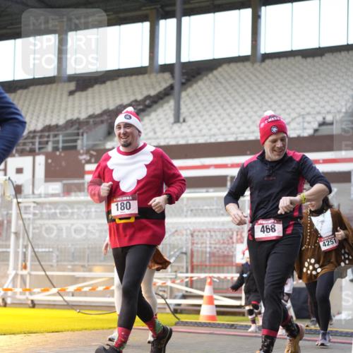 07.12.2025 - St. Pauli X-Mass-Run No. 15 Patografie http://msf.ph/oto/9376550 07.12.2025 10:05:57 Ziel 148, 180, 424, 468, 676, 805, 834, 1788, 1791, 2756, 2757, 2894, 2968, 3093, 3172, 3196, 3812, 3814, 3857, 3859, 3877, 4194, 4235, 4236, 4237, 4246, 4251 meine-sportfotos.de