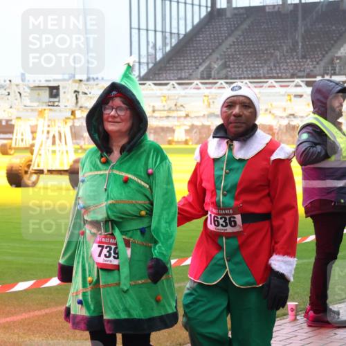 07.12.2025 - St. Pauli X-Mass-Run No. 15 Luisa Fischer http://msf.ph/oto/9376558 07.12.2025 10:23:35 Ziel 739, 15, 1636, 794, 1996, 2123, 2304, 2508, 2511, 2638, 3052, 3078, 3079, 3780, 4005, 4141, 4287, 4407, 4411, 4419, 4458, 4509, 4539 meine-sportfotos.de