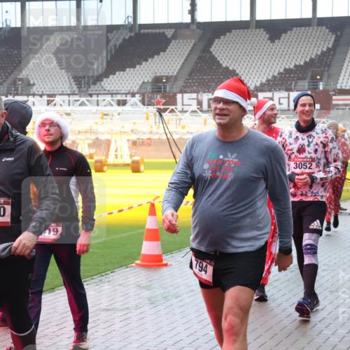 07.12.2025 - St. Pauli X-Mass-Run No. 15 Luisa Fischer http://msf.ph/oto/9376597 07.12.2025 10:23:42 Ziel 15, 3780, 19, 794, 3052, 2508, 638, 794, 1996, 2123, 2304, 2508, 2511, 2638, 3052, 3078, 3079, 3539, 3644, 3649, 3780, 4005, 4141, 4145, 4287, 4458, 4549 meine-sportfotos.de