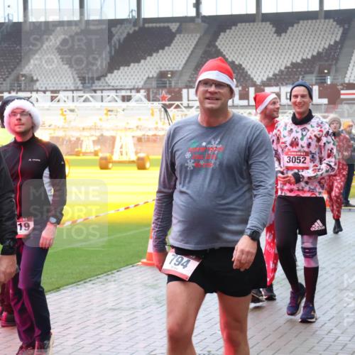 07.12.2025 - St. Pauli X-Mass-Run No. 15 Luisa Fischer http://msf.ph/oto/9376601 07.12.2025 10:23:42 Ziel 15, 3780, 19, 794, 3052, 40, 2508, 638, 794, 1996, 2123, 2304, 2508, 2511, 2638, 3052, 3078, 3079, 3539, 3644, 3649, 3780, 4005, 4141, 4145, 4287, 4458, 4549 meine-sportfotos.de