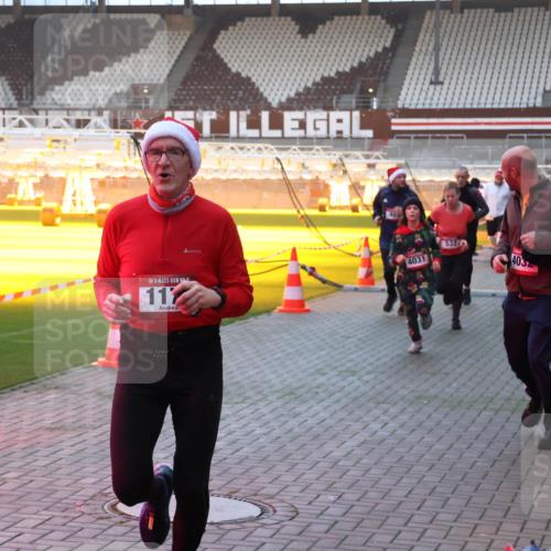 07.12.2025 - St. Pauli X-Mass-Run No. 15 Luisa Fischer http://msf.ph/oto/9376610 07.12.2025 09:58:50 Ziel 11, 4031, 532, 4037, 238, 261, 483, 532, 1003, 1115, 1173, 1528, 1542, 1603, 1633, 1774, 1782, 1785, 2205, 2392, 3308, 3405, 3515, 4031, 4206 meine-sportfotos.de