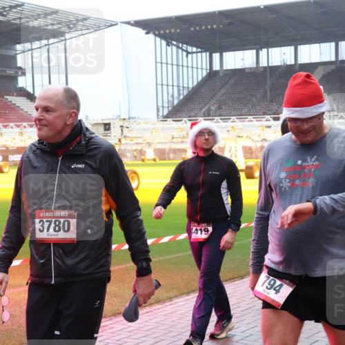 07.12.2025 - St. Pauli X-Mass-Run No. 15 Luisa Fischer http://msf.ph/oto/9376611 07.12.2025 10:23:43 Ziel 15, 3780, 419, 794, 638, 1996, 2123, 2304, 2508, 2511, 2638, 3052, 3078, 3079, 3539, 3644, 3649, 3780, 3887, 3890, 4005, 4141, 4145, 4287, 4458, 4549 meine-sportfotos.de