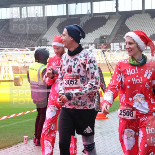 07.12.2025 - St. Pauli X-Mass-Run No. 15 Luisa Fischer http://msf.ph/oto/9376624 07.12.2025 10:23:45 Ziel 15, 3052, 15, 2508, 101, 2638, 638, 1996, 2123, 2304, 2508, 2511, 2638, 3052, 3078, 3079, 3539, 3644, 3649, 3887, 3890, 4005, 4141, 4145, 4458, 4549 meine-sportfotos.de