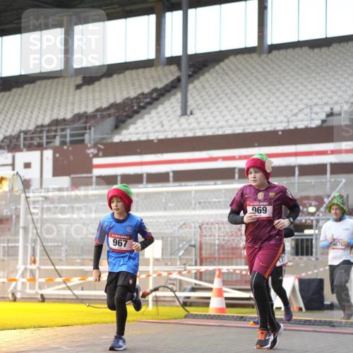 07.12.2025 - St. Pauli X-Mass-Run No. 15 Patografie http://msf.ph/oto/9376648 07.12.2025 10:06:04 Ziel 127, 148, 180, 424, 468, 676, 805, 834, 893, 967, 969, 1119, 1788, 1937, 2756, 2757, 2894, 2968, 3093, 3172, 3196, 3812, 3814, 3857, 3859, 4235, 4236, 4237, 4246, 4251, 4657, 4665, 4670, 4676, 4736, 4739 meine-sportfotos.de