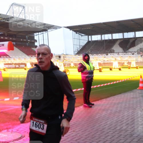 07.12.2025 - St. Pauli X-Mass-Run No. 15 Luisa Fischer http://msf.ph/oto/9376659 07.12.2025 09:58:56 Ziel 1603, 238, 261, 483, 532, 655, 1003, 1115, 1173, 1528, 1542, 1603, 1633, 1774, 1782, 1785, 2205, 2392, 3308, 3405, 3515, 4031, 4206 meine-sportfotos.de