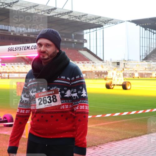 07.12.2025 - St. Pauli X-Mass-Run No. 15 Luisa Fischer http://msf.ph/oto/9376672 07.12.2025 10:23:55 Ziel 15, 2638, 638, 1104, 1996, 2123, 2304, 2508, 2511, 2603, 2634, 3052, 3078, 3079, 3539, 3644, 3649, 3887, 3890, 4005, 4043, 4141, 4145, 4377, 4378, 4458, 4549 meine-sportfotos.de