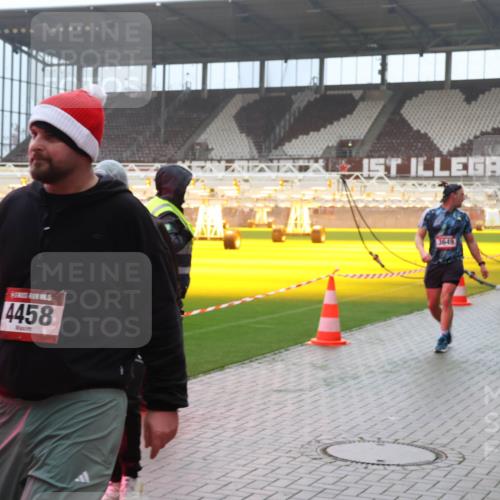 07.12.2025 - St. Pauli X-Mass-Run No. 15 Luisa Fischer http://msf.ph/oto/9376679 07.12.2025 10:23:57 Ziel 4458, 3649, 3644, 638, 1104, 1996, 2123, 2304, 2508, 2511, 2603, 2634, 3052, 3078, 3079, 3539, 3644, 3649, 3887, 3890, 4005, 4043, 4139, 4141, 4144, 4145, 4377, 4378, 4458, 4549 meine-sportfotos.de