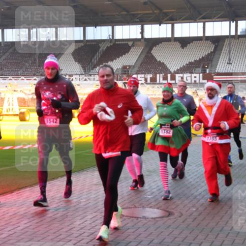07.12.2025 - St. Pauli X-Mass-Run No. 15 Luisa Fischer http://msf.ph/oto/9376689 07.12.2025 09:59:02 Ziel 1542, 1782, 1785, 238, 261, 483, 532, 655, 1003, 1115, 1173, 1528, 1542, 1603, 1633, 1774, 1782, 1785, 2205, 2392, 3308, 3405, 3515, 4031, 4206 meine-sportfotos.de
