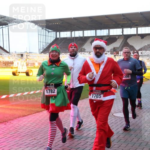 07.12.2025 - St. Pauli X-Mass-Run No. 15 Luisa Fischer http://msf.ph/oto/9376704 07.12.2025 09:59:03 Ziel 305, 25, 1782, 1785, 6308, 238, 261, 483, 532, 655, 1003, 1115, 1173, 1528, 1542, 1603, 1633, 1774, 1782, 1785, 2205, 2392, 3308, 3405, 3515, 4031, 4206 meine-sportfotos.de