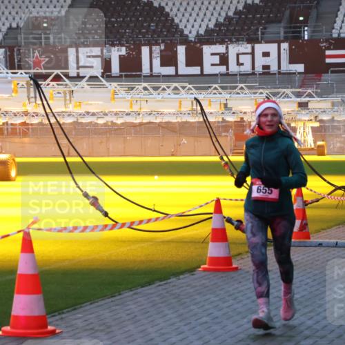 07.12.2025 - St. Pauli X-Mass-Run No. 15 Luisa Fischer http://msf.ph/oto/9376730 07.12.2025 09:59:10 Ziel 655, 238, 261, 483, 532, 655, 1003, 1115, 1173, 1528, 1542, 1603, 1633, 1774, 1782, 1785, 2205, 2392, 3147, 3308, 3515, 4031, 4206 meine-sportfotos.de