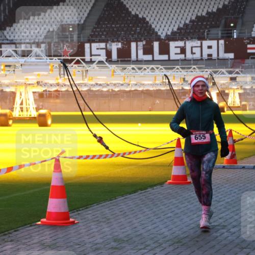 07.12.2025 - St. Pauli X-Mass-Run No. 15 Luisa Fischer http://msf.ph/oto/9376733 07.12.2025 09:59:10 Ziel 655, 238, 261, 483, 532, 655, 1003, 1115, 1173, 1528, 1542, 1603, 1633, 1774, 1782, 1785, 2205, 2392, 3147, 3308, 3515, 4031, 4206 meine-sportfotos.de