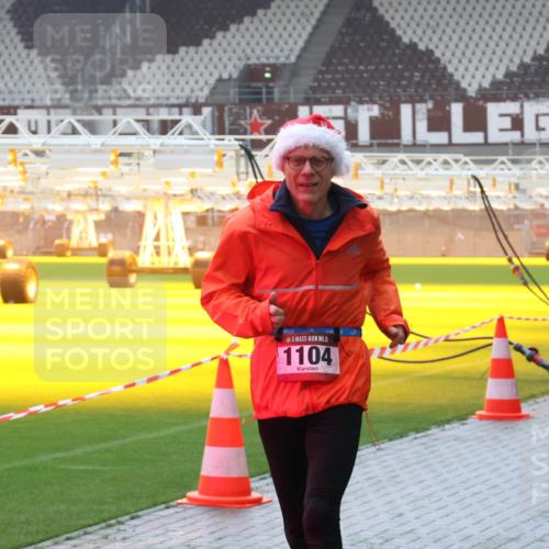 07.12.2025 - St. Pauli X-Mass-Run No. 15 Luisa Fischer http://msf.ph/oto/9376735 07.12.2025 10:24:07 Ziel 15, 1104, 4043, 638, 711, 1104, 2603, 2634, 3052, 3539, 3644, 3649, 3887, 3890, 3968, 4005, 4043, 4139, 4141, 4144, 4145, 4203, 4377, 4378, 4458, 4479, 4549, 4765 meine-sportfotos.de