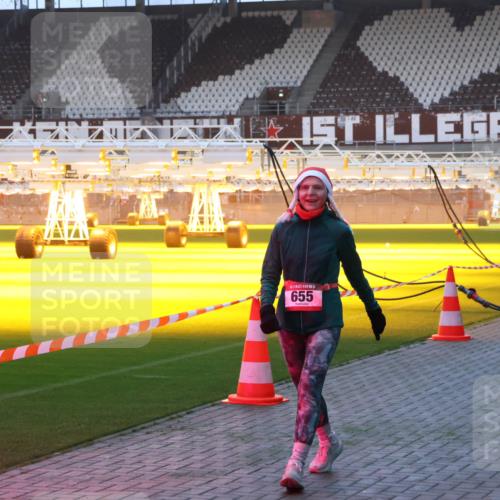 07.12.2025 - St. Pauli X-Mass-Run No. 15 Luisa Fischer http://msf.ph/oto/9376751 07.12.2025 09:59:12 Ziel 655, 238, 261, 483, 532, 655, 1003, 1115, 1173, 1528, 1542, 1603, 1633, 1774, 1782, 1785, 2205, 2392, 3147, 3308, 3345, 3515, 4031, 4206 meine-sportfotos.de