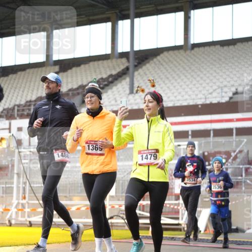07.12.2025 - St. Pauli X-Mass-Run No. 15 Patografie http://msf.ph/oto/9376801 07.12.2025 10:06:20 Ziel 34, 127, 187, 562, 893, 1119, 1369, 1479, 1480, 1832, 1937, 1946, 3213, 3232, 3534, 3535, 3536, 3537, 4459, 4657, 4665, 4670, 4672, 4676, 4677, 4736, 4739 meine-sportfotos.de