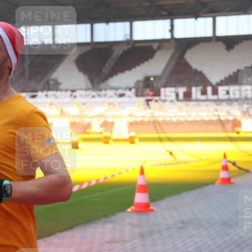 07.12.2025 - St. Pauli X-Mass-Run No. 15 Luisa Fischer http://msf.ph/oto/9376809 07.12.2025 09:59:24 Ziel 2, 483, 532, 655, 939, 1003, 1115, 1120, 1528, 1542, 1603, 1782, 1785, 2392, 2529, 3147, 3308, 3345 meine-sportfotos.de