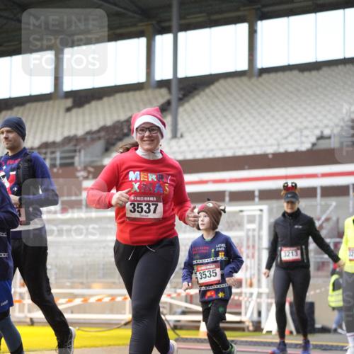 07.12.2025 - St. Pauli X-Mass-Run No. 15 Patografie http://msf.ph/oto/9376837 07.12.2025 10:06:22 Ziel 34, 187, 562, 893, 1119, 1369, 1479, 1480, 1832, 1937, 1946, 3213, 3232, 3534, 3535, 3536, 3537, 4459, 4657, 4665, 4672, 4677, 4736, 4739 meine-sportfotos.de