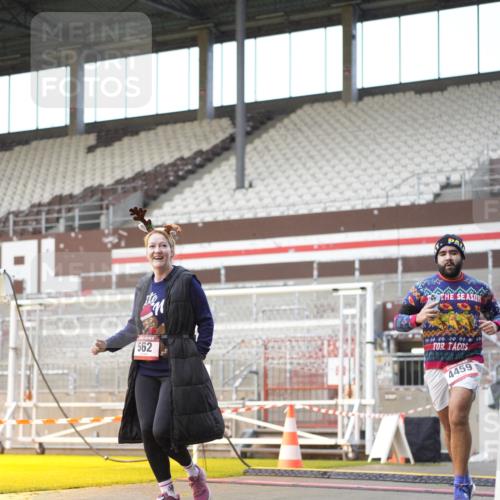 07.12.2025 - St. Pauli X-Mass-Run No. 15 Patografie http://msf.ph/oto/9376872 07.12.2025 10:06:25 Ziel 34, 187, 562, 1369, 1479, 1480, 1832, 1946, 3213, 3232, 3534, 3535, 3536, 3537, 4459, 4672, 4677 meine-sportfotos.de