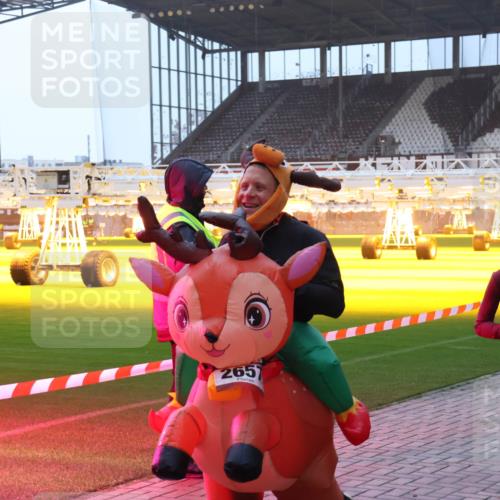 07.12.2025 - St. Pauli X-Mass-Run No. 15 Luisa Fischer http://msf.ph/oto/9376882 07.12.2025 09:59:45 Ziel 265, 488, 939, 961, 1120, 1763, 2204, 2207, 2529, 2657, 3147, 3345, 3513, 4029, 4051, 4052, 4465 meine-sportfotos.de