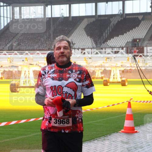 07.12.2025 - St. Pauli X-Mass-Run No. 15 Luisa Fischer http://msf.ph/oto/9376883 07.12.2025 10:24:38 Ziel 15, 3968, 897, 711, 712, 897, 1104, 1986, 2071, 2603, 2634, 3968, 4040, 4043, 4122, 4139, 4140, 4144, 4203, 4377, 4378, 4479, 4689, 4692, 4694, 4765 meine-sportfotos.de