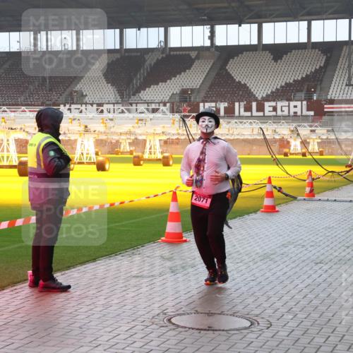 07.12.2025 - St. Pauli X-Mass-Run No. 15 Luisa Fischer http://msf.ph/oto/9376926 07.12.2025 10:24:50 Ziel 2071, 711, 712, 897, 1986, 2071, 3968, 4040, 4122, 4136, 4140, 4155, 4203, 4479, 4541, 4542, 4689, 4692, 4694, 4765, 4766, 4780 meine-sportfotos.de