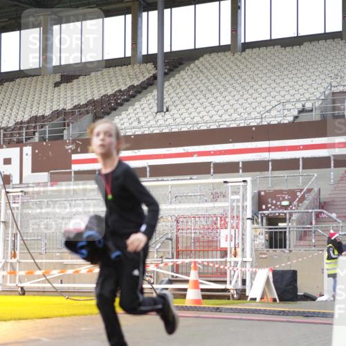 07.12.2025 - St. Pauli X-Mass-Run No. 15 Patografie http://msf.ph/oto/9376963 07.12.2025 10:06:36 Ziel 150, 562, 2129, 3213, 3232, 3330, 3333, 3534, 3535, 3536, 3537, 3970, 3971, 4459, 4735, 4738 meine-sportfotos.de