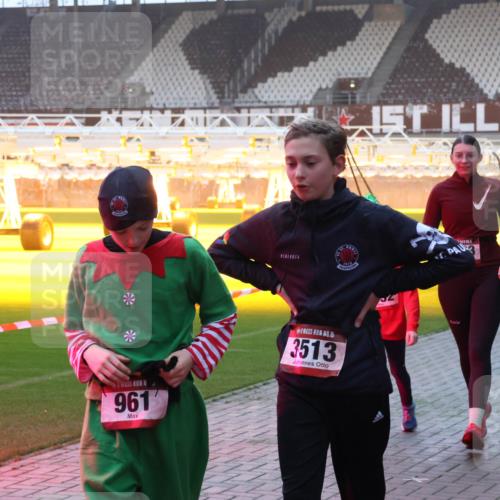 07.12.2025 - St. Pauli X-Mass-Run No. 15 Luisa Fischer http://msf.ph/oto/9377005 07.12.2025 10:00:03 Ziel 961, 15, 3513, 488, 910, 911, 934, 939, 961, 1112, 1120, 1763, 2186, 2204, 2207, 2657, 2729, 2964, 3513, 4029, 4051, 4052, 4465 meine-sportfotos.de