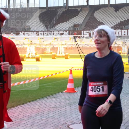 07.12.2025 - St. Pauli X-Mass-Run No. 15 Luisa Fischer http://msf.ph/oto/9377060 07.12.2025 10:00:10 Ziel 2964, 4051, 1112, 488, 910, 911, 934, 961, 1112, 1763, 2186, 2204, 2207, 2657, 2729, 2964, 3513, 4029, 4051, 4052, 4465 meine-sportfotos.de