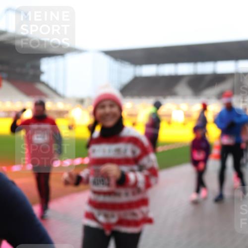 07.12.2025 - St. Pauli X-Mass-Run No. 15 Luisa Fischer http://msf.ph/oto/9377062 07.12.2025 10:25:24 Ziel 915, 974, 1012, 1977, 1986, 1987, 1995, 3152, 3962, 4078, 4079, 4091, 4092, 4135, 4136, 4155, 4177, 4335, 4431, 4474, 4496, 4497, 4513, 4514, 4530, 4541, 4542, 4766, 4780, 4846 meine-sportfotos.de