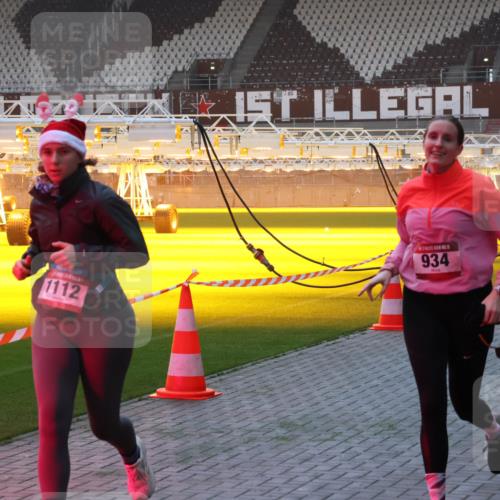 07.12.2025 - St. Pauli X-Mass-Run No. 15 Luisa Fischer http://msf.ph/oto/9377085 07.12.2025 10:00:14 Ziel 1112, 934, 488, 802, 910, 911, 934, 961, 1112, 1333, 1354, 1360, 1404, 1763, 2140, 2141, 2186, 2204, 2207, 2657, 2729, 2964, 3513, 4029, 4051, 4052, 4465 meine-sportfotos.de