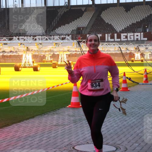 07.12.2025 - St. Pauli X-Mass-Run No. 15 Luisa Fischer http://msf.ph/oto/9377094 07.12.2025 10:00:15 Ziel 1112, 934, 488, 802, 910, 911, 934, 961, 1112, 1333, 1354, 1360, 1404, 1763, 2140, 2141, 2186, 2204, 2207, 2729, 2964, 3513, 4029, 4051, 4052, 4465 meine-sportfotos.de