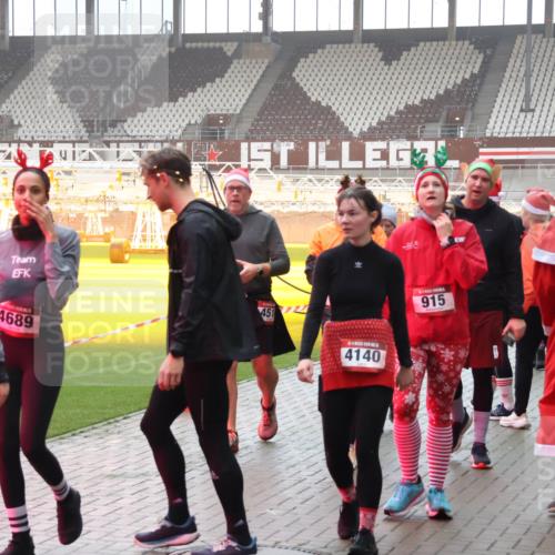 07.12.2025 - St. Pauli X-Mass-Run No. 15 Luisa Fischer http://msf.ph/oto/9377099 07.12.2025 10:25:29 Ziel 4689, 4694, 451, 4140, 915, 915, 974, 1012, 1247, 1977, 1987, 1995, 3152, 3962, 4078, 4079, 4091, 4092, 4118, 4119, 4121, 4135, 4136, 4155, 4177, 4201, 4204, 4284, 4335, 4431, 4445, 4474, 4482, 4485, 4496, 4497, 4513, 4514, 4530, 4541, 4542, 4766, 4780, 4846 meine-sportfotos.de