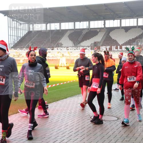 07.12.2025 - St. Pauli X-Mass-Run No. 15 Luisa Fischer http://msf.ph/oto/9377108 07.12.2025 10:25:30 Ziel 4694, 4689, 451, 4140, 136, 915, 4431, 915, 974, 1012, 1247, 1631, 1977, 1987, 1995, 2029, 3152, 3962, 4078, 4079, 4091, 4092, 4118, 4119, 4121, 4135, 4136, 4155, 4177, 4201, 4204, 4284, 4335, 4431, 4445, 4474, 4482, 4485, 4496, 4497, 4513, 4514, 4530, 4541, 4542, 4846 meine-sportfotos.de