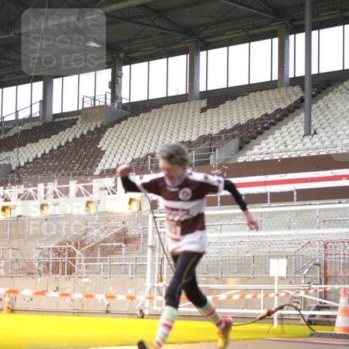 07.12.2025 - St. Pauli X-Mass-Run No. 15 Patografie http://msf.ph/oto/9377117 07.12.2025 10:07:08 Ziel 421, 792, 1572, 2983, 3414, 3945, 4354 meine-sportfotos.de