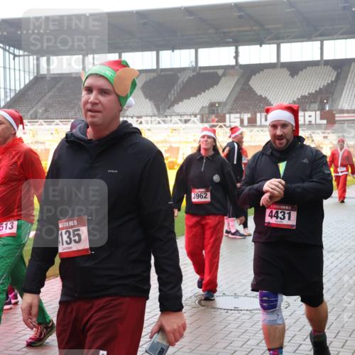 07.12.2025 - St. Pauli X-Mass-Run No. 15 Luisa Fischer http://msf.ph/oto/9377151 07.12.2025 10:25:36 Ziel 136, 513, 15, 135, 3962, 5, 4431, 41, 915, 974, 1012, 1247, 1631, 1977, 1987, 1995, 2029, 3152, 3962, 4078, 4079, 4091, 4092, 4118, 4119, 4121, 4135, 4136, 4155, 4177, 4201, 4204, 4284, 4335, 4431, 4445, 4474, 4482, 4485, 4496, 4497, 4513, 4514, 4530, 4846 meine-sportfotos.de