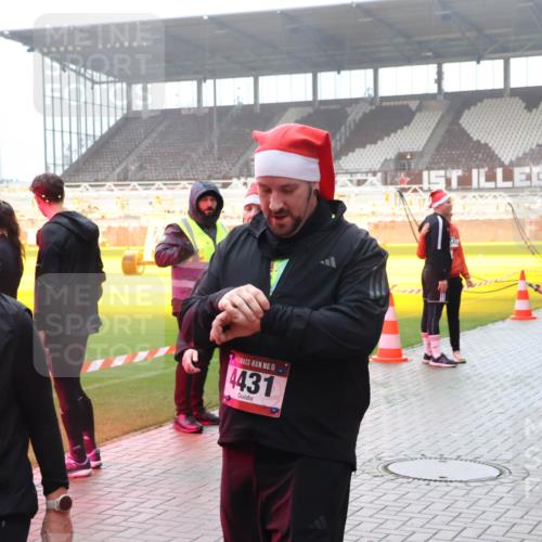 07.12.2025 - St. Pauli X-Mass-Run No. 15 Luisa Fischer http://msf.ph/oto/9377165 07.12.2025 10:25:37 Ziel 15, 4431, 1012, 915, 974, 1012, 1247, 1631, 1977, 1987, 1995, 2029, 3152, 3962, 4078, 4079, 4091, 4092, 4118, 4119, 4121, 4135, 4136, 4155, 4177, 4201, 4204, 4284, 4335, 4431, 4445, 4474, 4482, 4485, 4496, 4497, 4513, 4514, 4530, 4846 meine-sportfotos.de