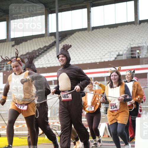 07.12.2025 - St. Pauli X-Mass-Run No. 15 Patografie http://msf.ph/oto/9377167 07.12.2025 10:07:16 Ziel 256, 265, 272, 517, 657, 685, 716, 767, 1187, 1234, 2983, 3414 meine-sportfotos.de