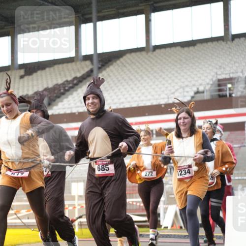 07.12.2025 - St. Pauli X-Mass-Run No. 15 Patografie http://msf.ph/oto/9377172 07.12.2025 10:07:17 Ziel 256, 265, 272, 517, 657, 685, 716, 767, 1187, 1234, 2983, 3414 meine-sportfotos.de