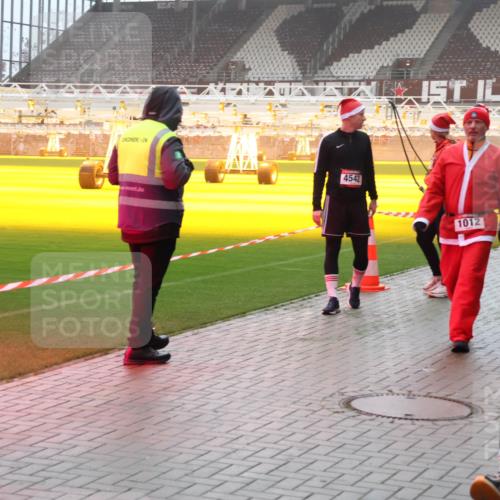 07.12.2025 - St. Pauli X-Mass-Run No. 15 Luisa Fischer http://msf.ph/oto/9377183 07.12.2025 10:25:44 Ziel 4542, 1012, 1995, 915, 974, 1012, 1247, 1631, 1977, 1987, 1995, 2029, 2680, 3742, 3962, 4118, 4119, 4121, 4162, 4164, 4201, 4202, 4204, 4284, 4335, 4372, 4373, 4431, 4445, 4474, 4482, 4485, 4496, 4513, 4514, 4846 meine-sportfotos.de